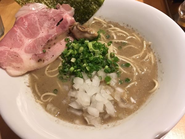 「濃厚牡蠣煮干そば」@麺屋 まほろ芭の写真