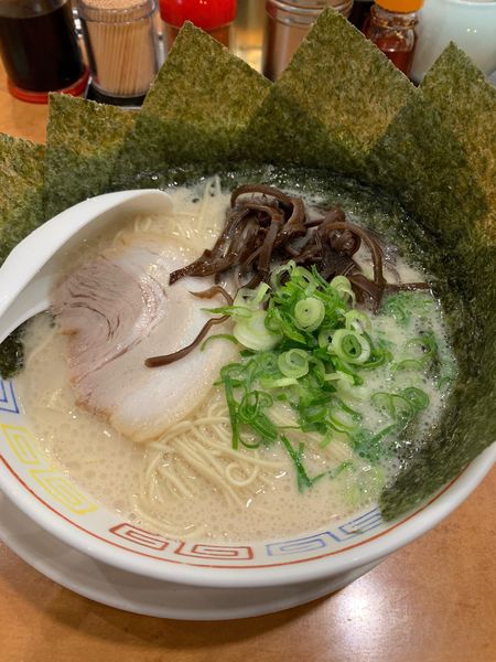 「白とんこつラーメン」@つけ麺中華そば 節 本八幡店の写真