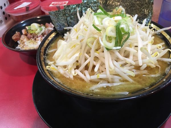 「野菜ラーメン＋半賄い飯」@家系ラーメン とらきち家の写真