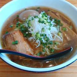 鶏清湯醤油ラーメン　味玉