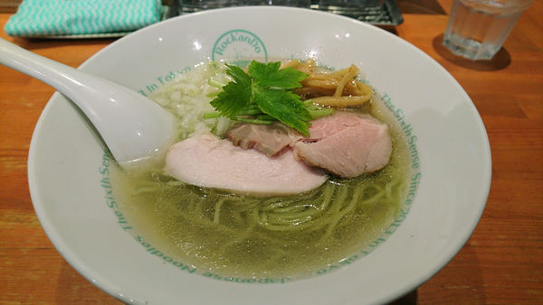 「【夜】しおグリーン麺」@麺屋 六感堂 Rock'anDoの写真