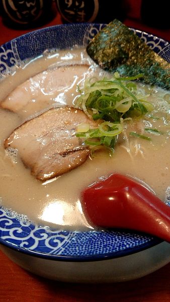 「博多とんこつ」@博多ラーメン鶴亀堂 太田新井町店の写真