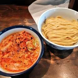 期間限定 ピリ辛白味噌白湯つけ麺