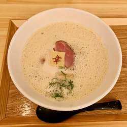 三河赤鶏と魚介のぱいたんそば