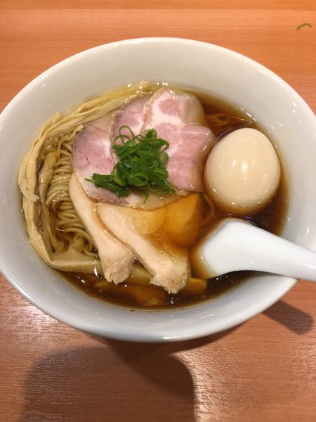「特製醤油らぁ麺」@らぁ麺 はやし田 池袋店の写真