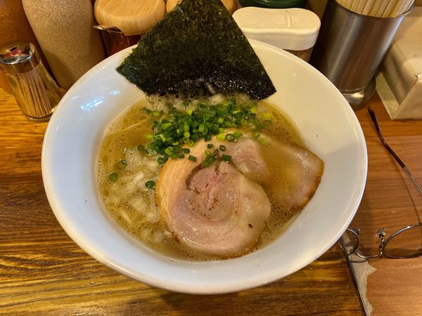 「11/9 昼限定焙りチャーシューの塩らぁ麺850円」@麺屋 庄太 六浦本店の写真