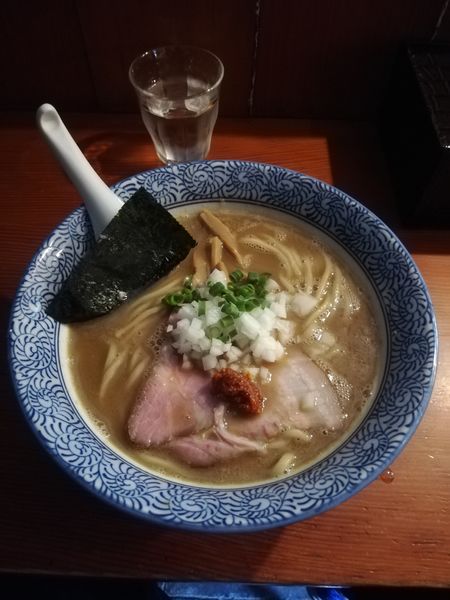 「豚骨魚介ラーメン　880円」@麺処 ほん田の写真