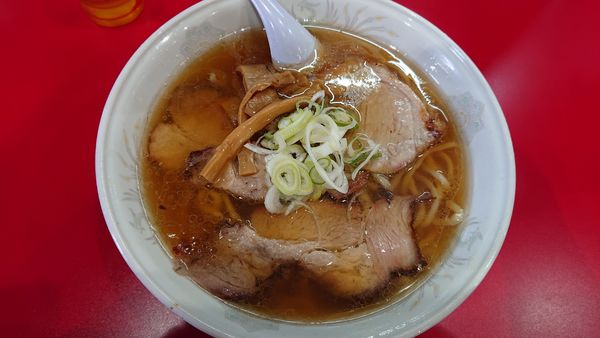 「チャーシュー麺と餃子３個」@一品香 駒生店の写真