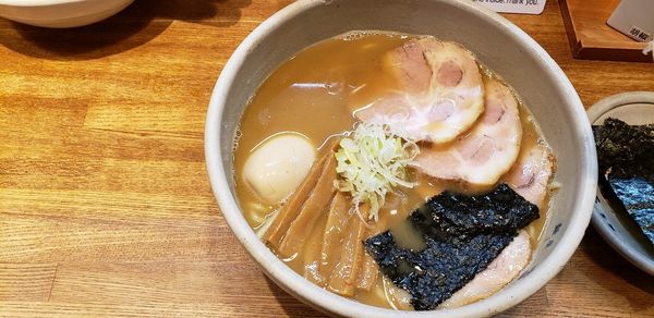 「味玉らーめん+チャーシュー+のり」@麺屋吉左右の写真