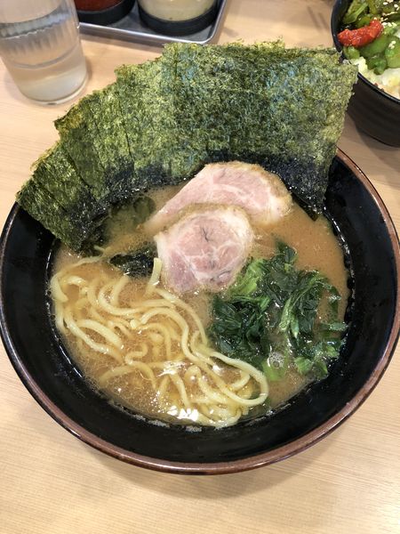 「ラーメン＋海苔￥７００」@横浜家系らーめん 武道家 賢斗の写真