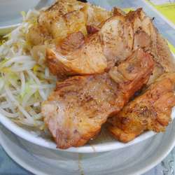 ラーメン(３００ｇ)チャーシュー＋１枚