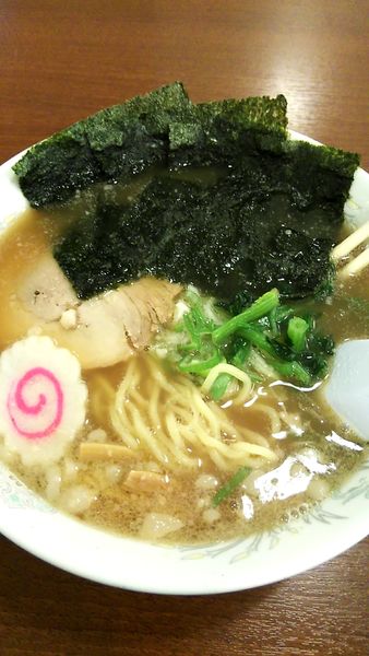 「あっさり醤油、餃子」@よこはま軒 鶴岡店の写真