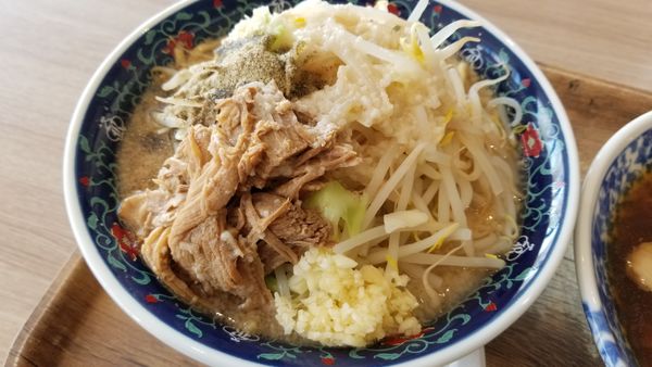 「ニボジロー　麺大盛　脂身増し」@凌駕IDEA イオンモール松本店の写真