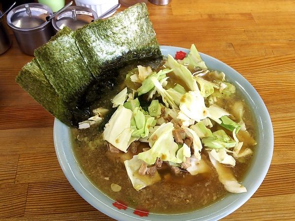 「中盛ラーメン+キャベチャー」@ラーメン竜家 六角家姉妹店の写真