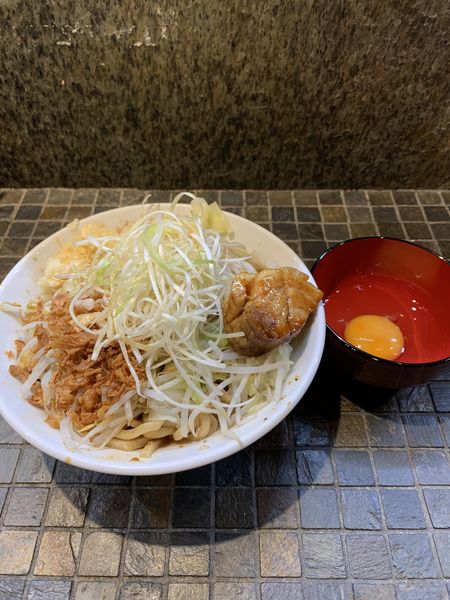 「マゼロー（小）豚1枚」@まぜそば(麺)マゼロー 小岩店の写真