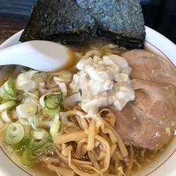 ラーメン小 醤油 濃い口+身入り一枚