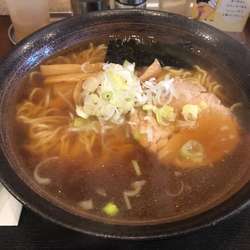ラーメン 醤油 700円 大盛無料