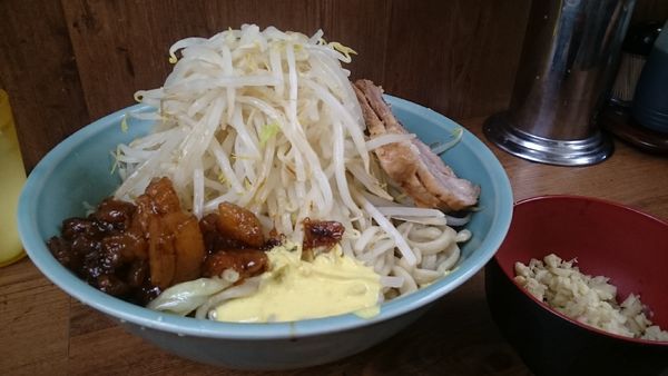 「大まぜそば・新生姜(アブラマシマシヤサイ辛め)￥１０００」@ラーメン二郎 池袋東口店の写真