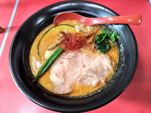 「期間限定 赤咖喱らぁめん」@和風らーめん はるやの写真