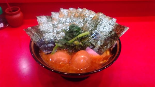 「並ラーメン・味玉2つ」@家系総本山 ラーメン吉村家の写真