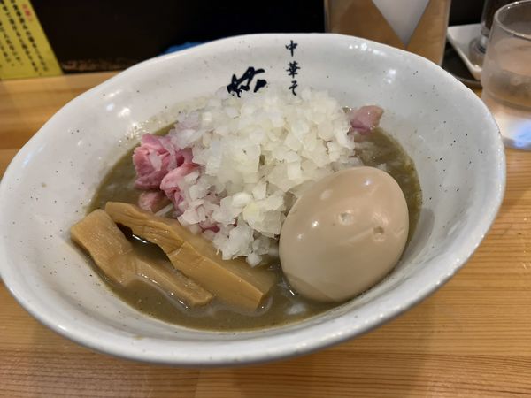 「濃厚煮干しラーメンハードver＋玉ねぎ」@濃厚煮干らーめん 川むらの写真
