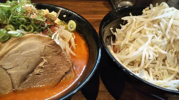「ラーメン（ニンニク、脂）＋野菜＋みそ（限定１００円）」@ガチ盛りラーメン アオイローの写真