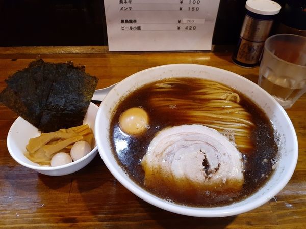 「味玉チャーシューメン大盛　(トッピング)海苔・メンマ」@ラーメン豚極有の写真