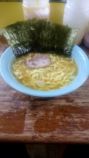 「ラーメン 中 かため おおめ 海苔まし」@まこと家の写真