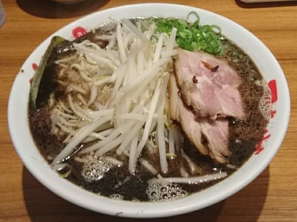 「らーめん」@なんつッ亭 参 川崎店の写真