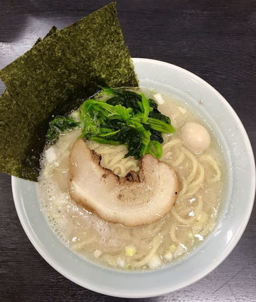 「塩ラーメン」@横浜家系ラーメン すずき家の写真