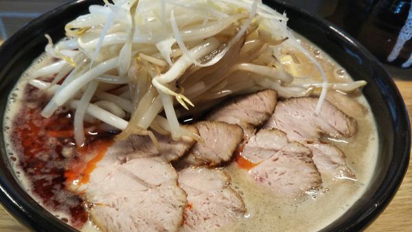 「チャーシュー辛みそラーメン＋モヤシ大盛り」@味噌っ子 ふっくの写真