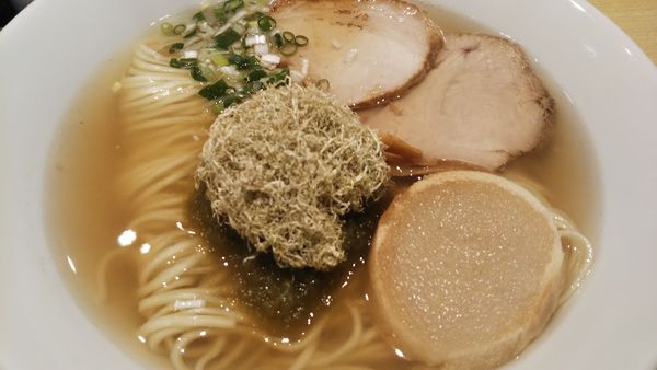 「塩ラーメン＋かごめ昆布」@函館塩ラーメン 五稜郭の写真