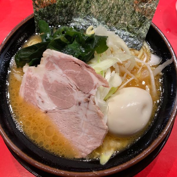 「地獄ラーメン850円＋味玉100円。」@横浜家系らーめん 山崎家の写真