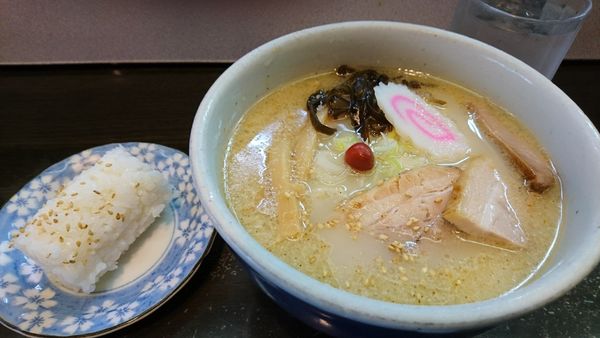 「【昼】しおらーめん」@らーめん 山頭火 渋谷店の写真