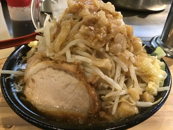 「小ラーメン800円(麺250ｇヤサイニンニクアブラカラメ)」@麺屋 どんぶら来の写真