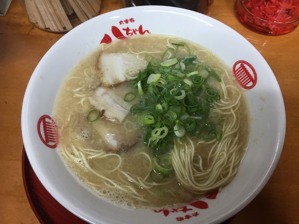「とんこつラーメン¥650」@太宰府八ちゃんラーメン 博多駅前3丁目店の写真