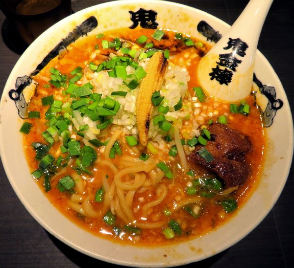 「カラ普通・シビ少な目＋葱（1,000円）」@カラシビ味噌らー麺 鬼金棒の写真