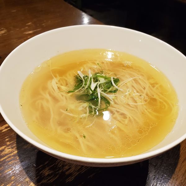 「美瑛産小麦の塩らぁ麺(¥1,000)」@支那そばや 新横浜ラーメン博物館店の写真