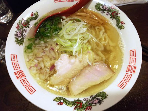 「煮干しの柚子塩そば」@立ち呑み居酒屋 金町製麺の写真