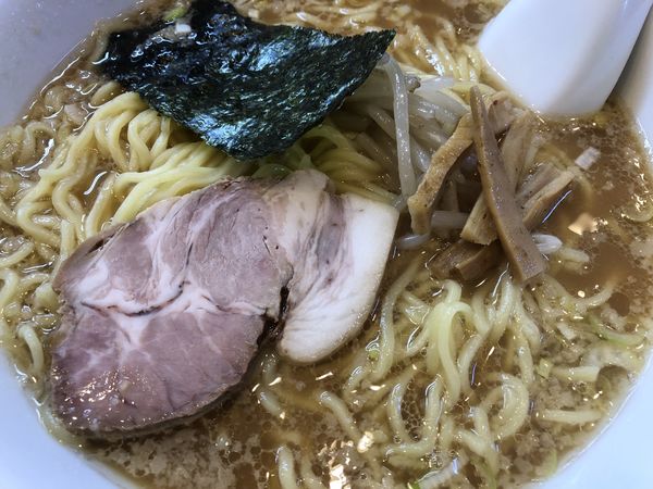 「醤油ラーメン 大盛り700円」@周作の写真