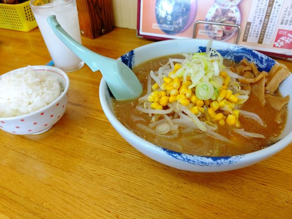 「味噌らーめん(並盛・145g)650円」@麺屋 なんなんの写真