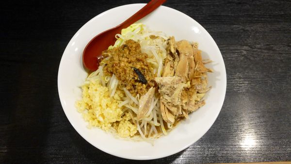 「雨二郎¥910／麺マシ、ニンニク¥0」@雨ニモマケズの写真