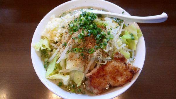 「とり朗（ふつう150g）¥700／ニンニク¥0」@自家製麺 鶏八朗の写真