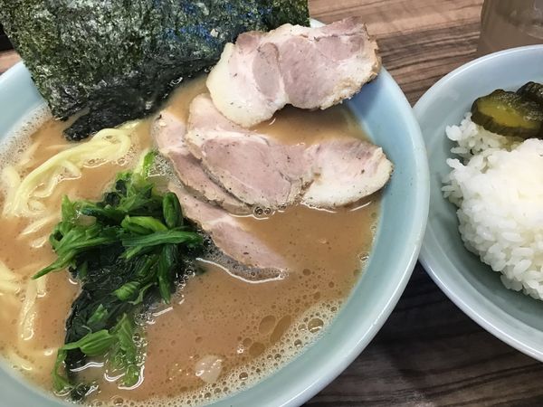 「らーめん650円＋チャーシュー3枚無料　ライス無料」@横浜家系ラーメン武蔵家 松戸店の写真