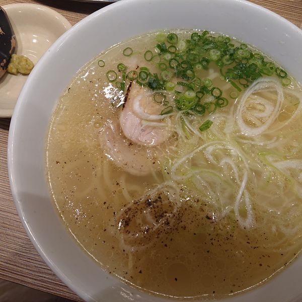 「あっさり鶏ラーメン418円他」@やきとりセンター 保土ヶ谷駅前店の写真