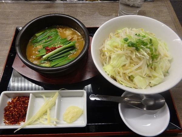 「牛もつつけめん」@つけめんTETSU 阪急三番街店の写真