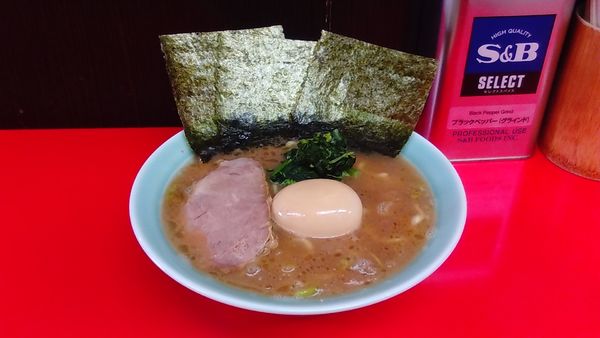 「ラーメン・味付け卵」@横浜家系ラーメン 心家の写真