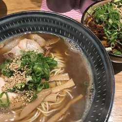 清湯、チャーシュー丼