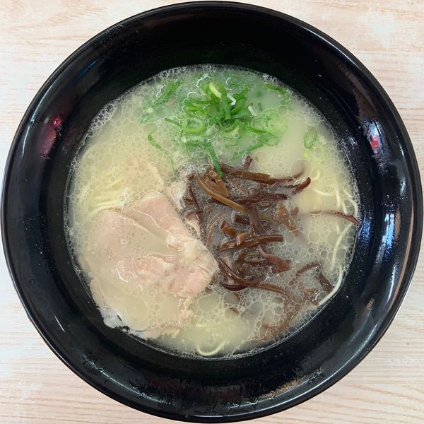 「博多ラーメン (290円) きくらげ (50円)」@博多ラーメン はかたや 堅粕店の写真