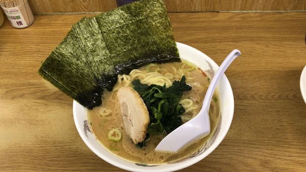 「ラーメン、のり」@たかさご家 関内店の写真